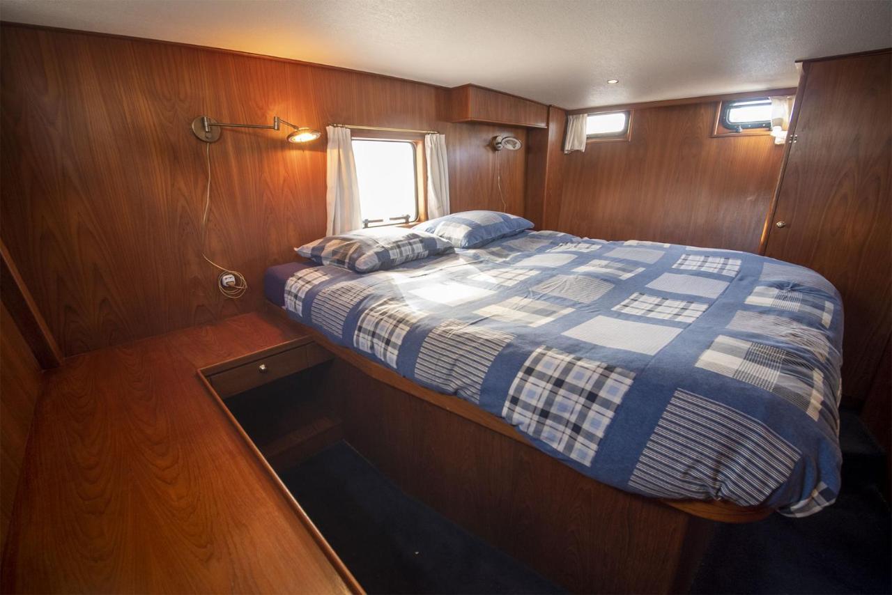 Vedette Hollandaise De 13 M Pour Sejour Insolite Hotel Nivillac Exterior photo